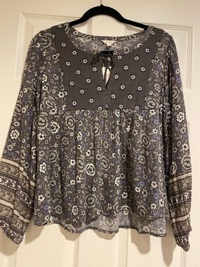 Floral Peasant Blouse -NWT Gray
